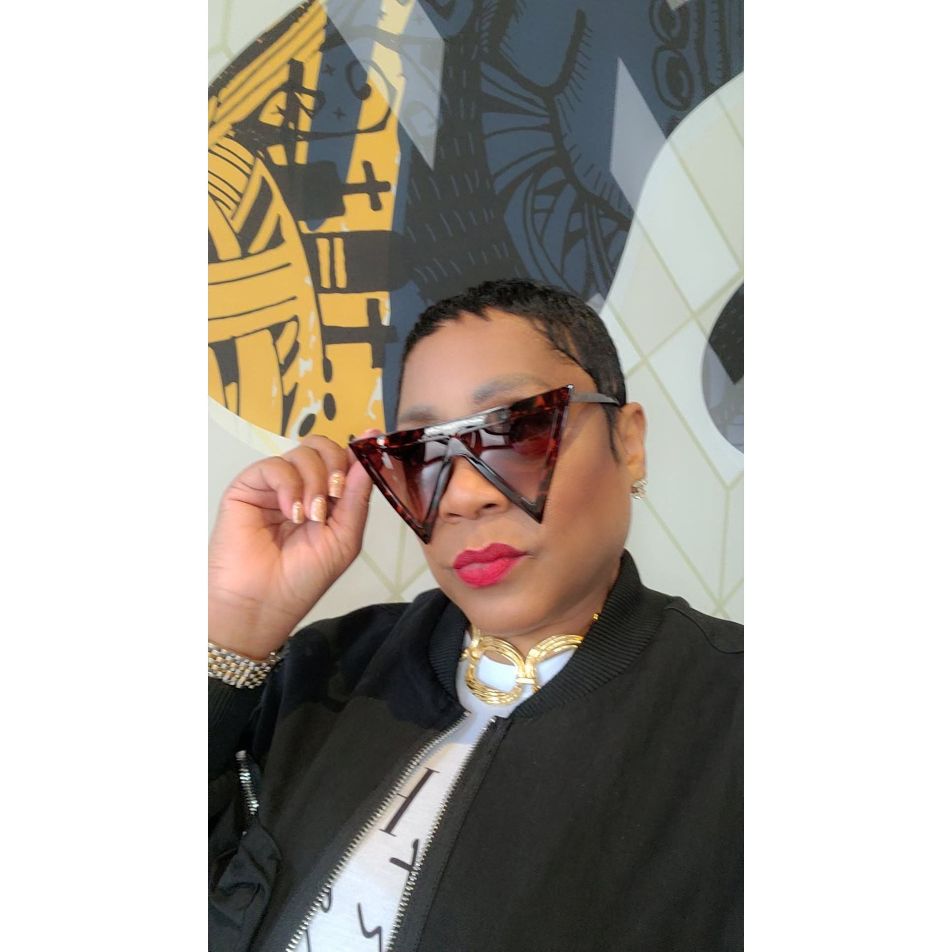 Pointed Sunglaaes